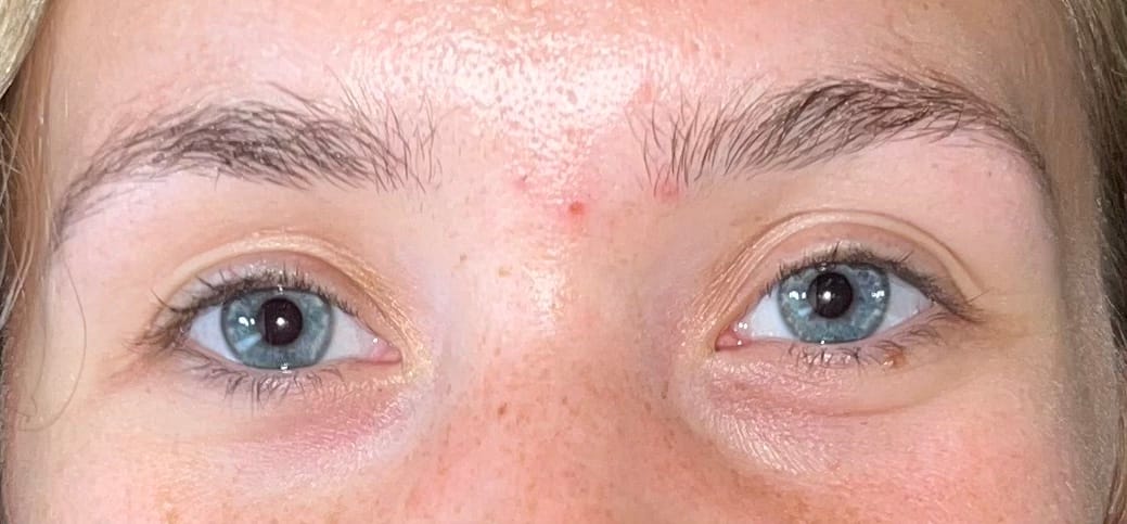 sourcils avant